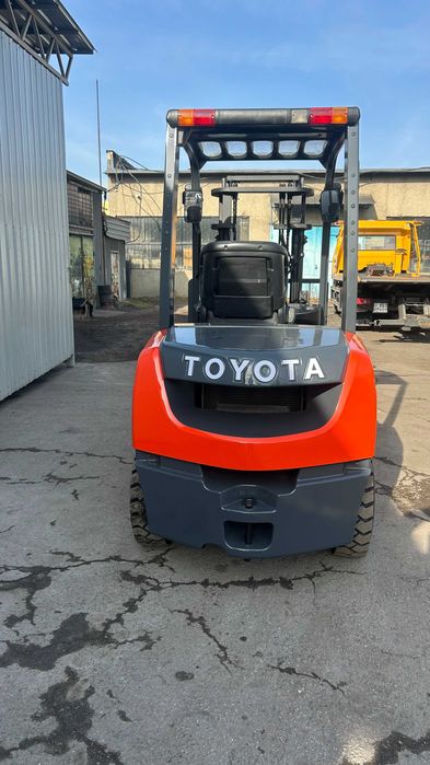 Продам Вилочный погрузчик (кара)