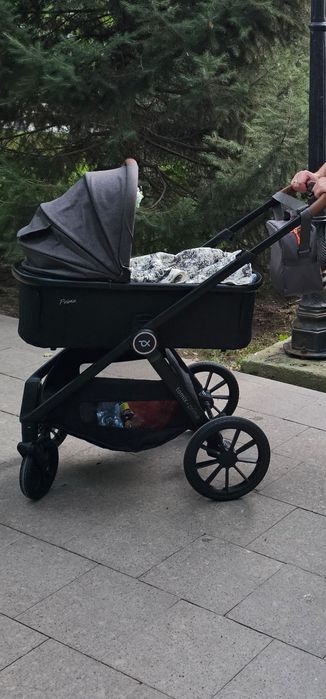 Продам коляску 3в1