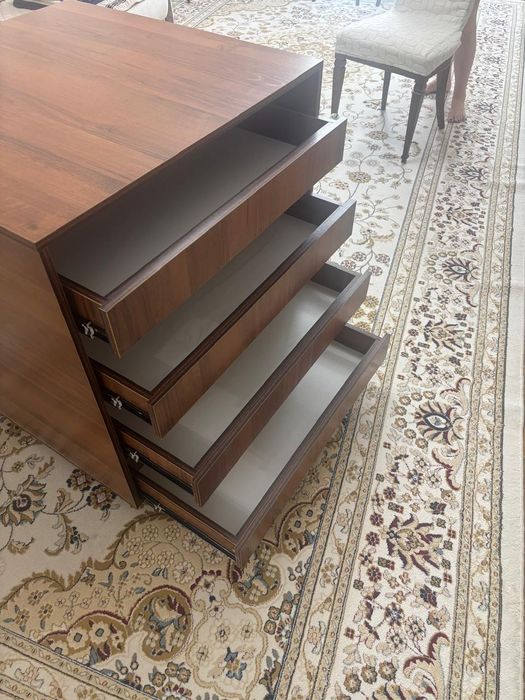 Комод. Мебель для дома