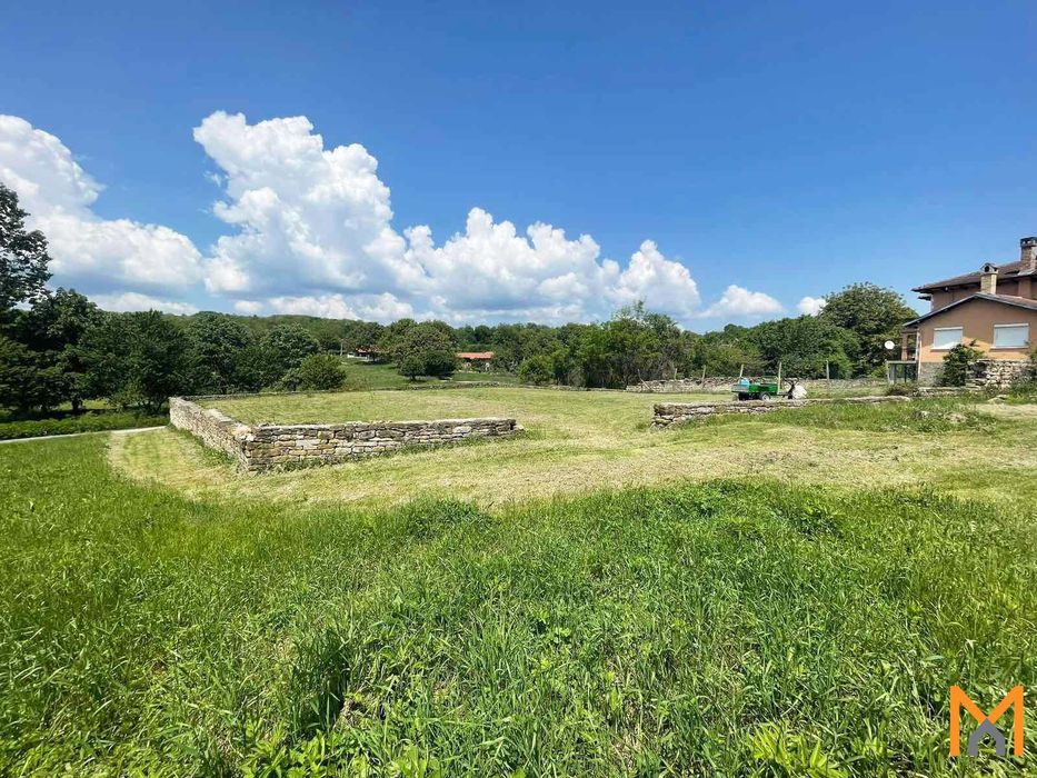 Продава се Парцел в Севлиево - 980 кв.м за 11 €/кв.м - Снимка #1