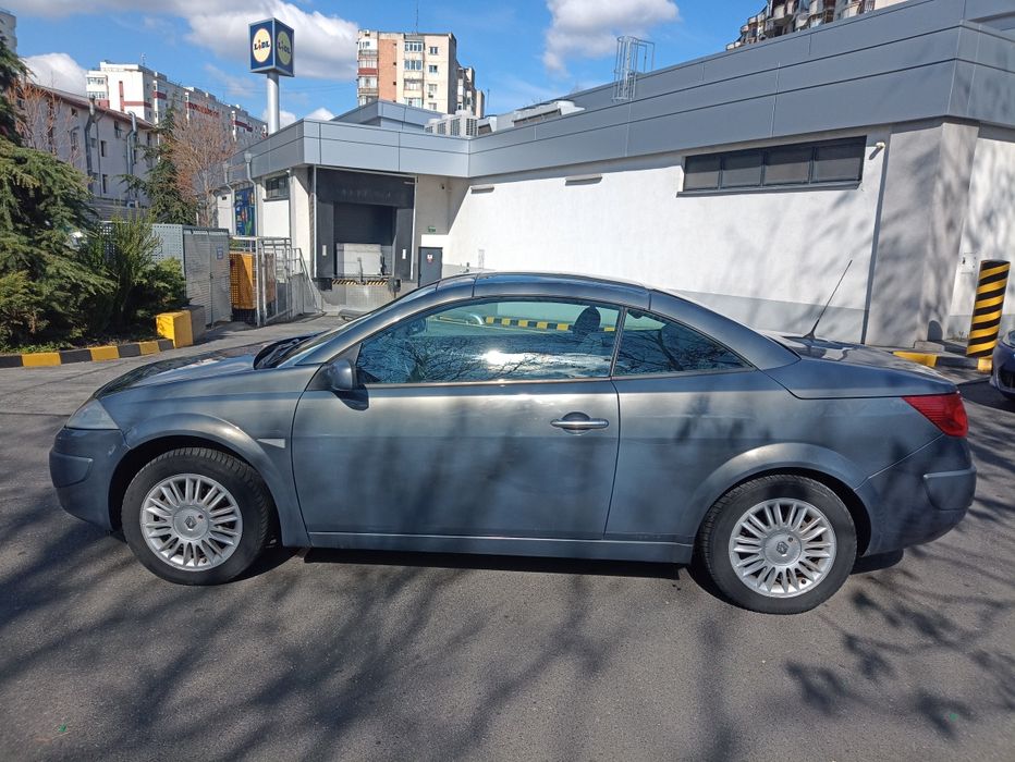 Renault Megane cabrio/ 2007  / 1.6 benzina / A.C / panoramic /decapotare ELECTRICA