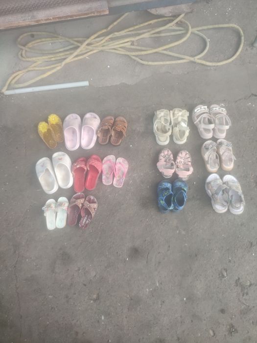 Тегін б/у қыздардың аяқ киімдері