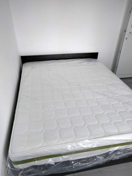 Închiriez apartament