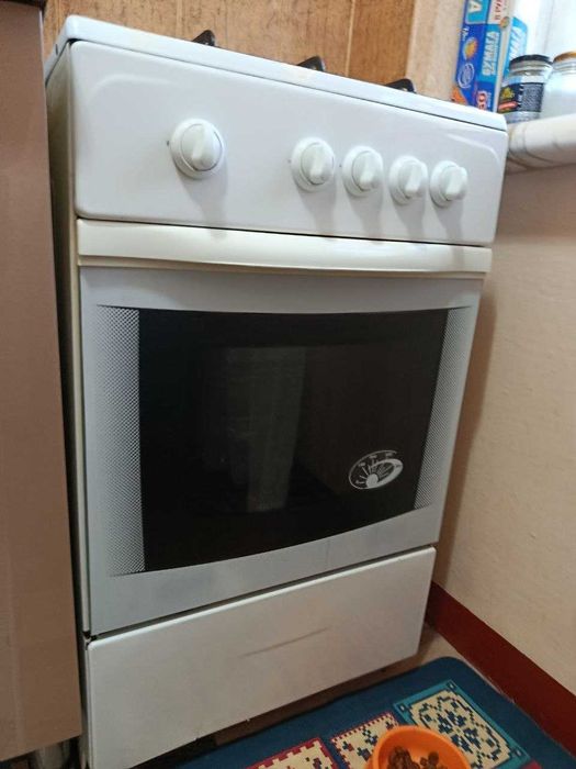 Продам газовуюплиту