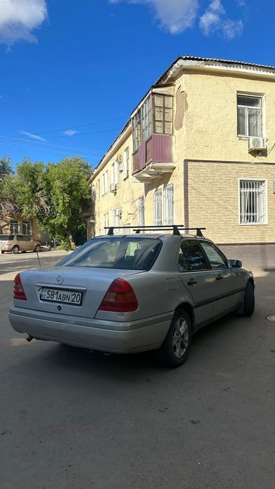 Продам мерседес с180