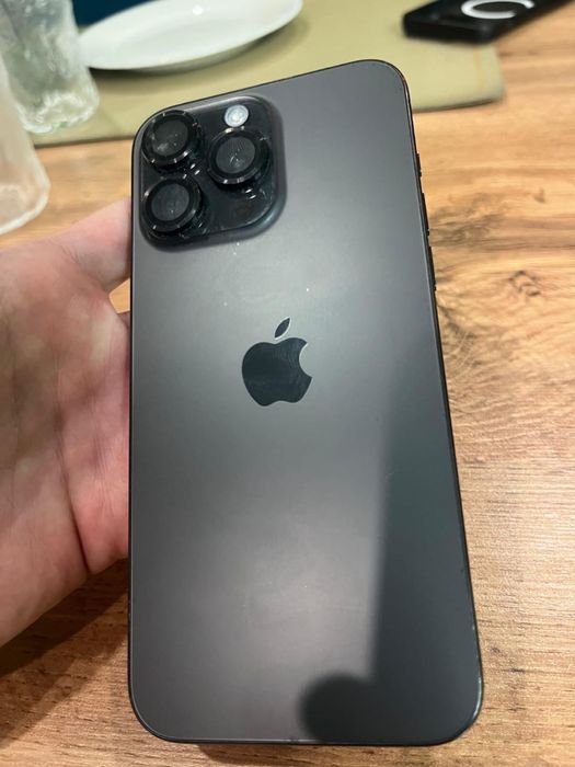 Айфон 15 про макс состояние идел