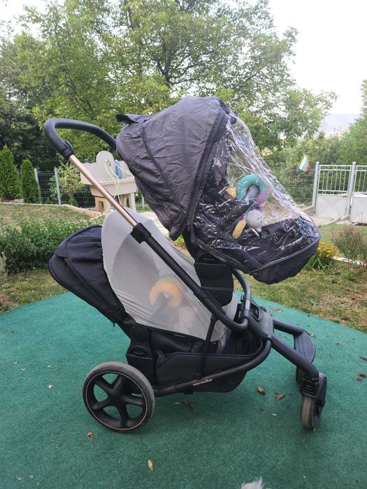 Бебешка количка Easywalker Gold Edition за породени деца или близнаци.