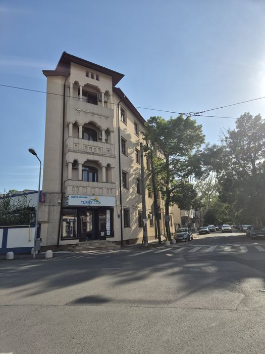 Spatiu comercial, langa metrou Tineretului - Parcul Carol