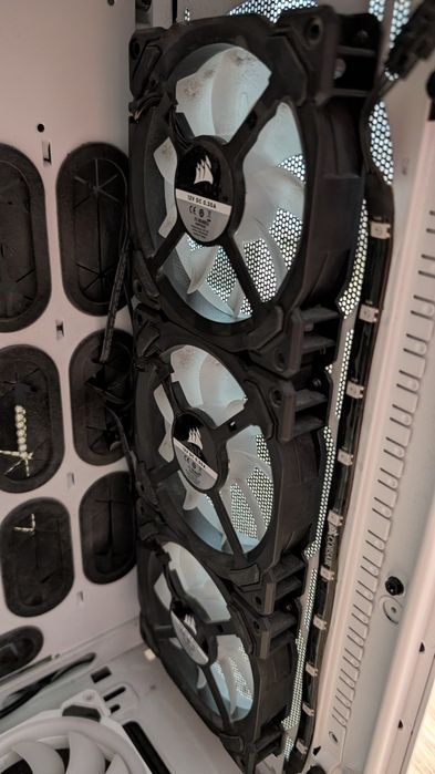 Carcasă Premium Corsair Crystal Series 680X RGB White - Pachet Complet