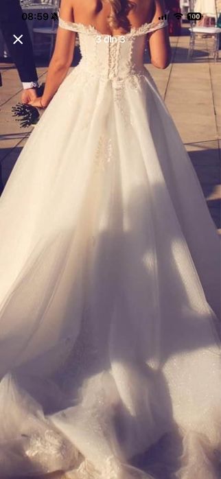 Vand rochie de mireasa