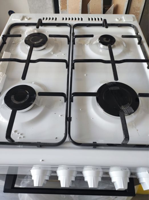 Продаю газовую плиту