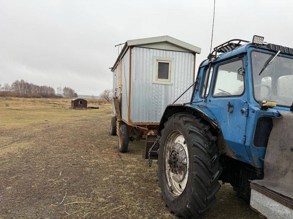 Продам технику. Погрузчик, трактора, вагончик