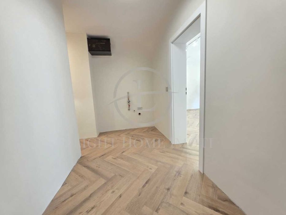 Продава се Тристаен апартамент в Пловдив, Каменица 2 - 113 кв.м за 1921 €/кв.м - Снимка #13