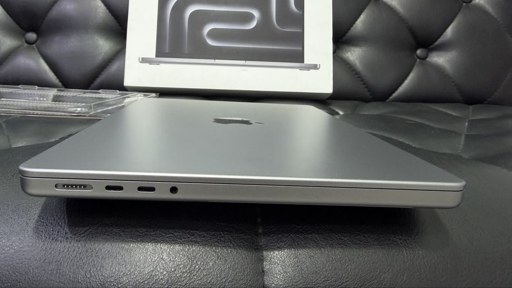 Apple MacBook Pro M3 2023года в идеальном состояние