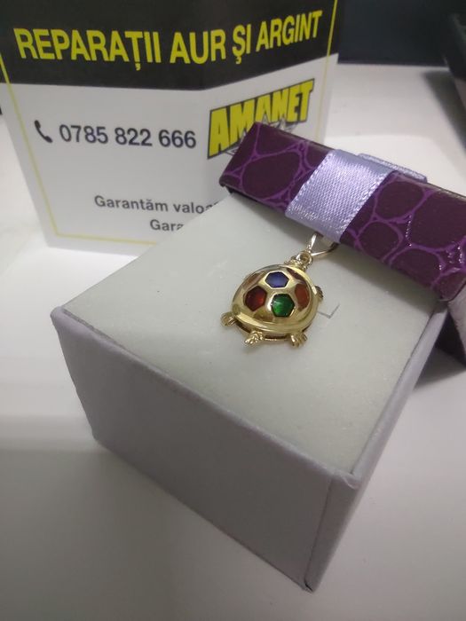 Pandantiv broscuta aur(efn)