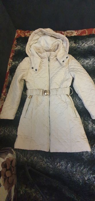 Куртка (плащ) бежевая для девочек