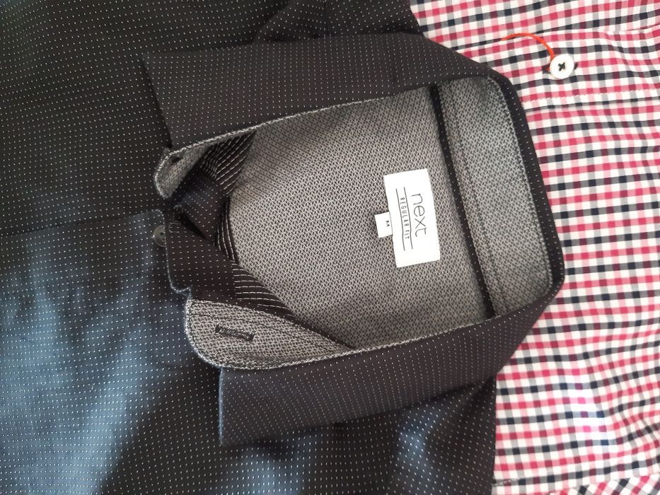 Set 4 camasi mărimile S / M , casual , cu maneca lunga
