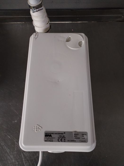 Vând pompă evacuare apă gri Sanishower i44