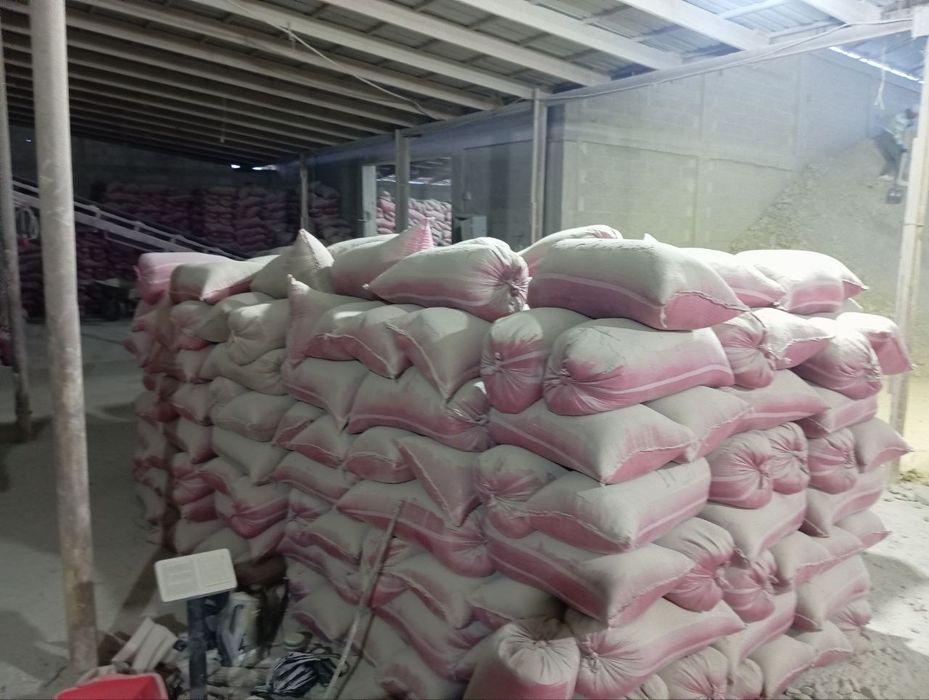 Bentonit. Gil. Ispech. Бентонит. Глина.