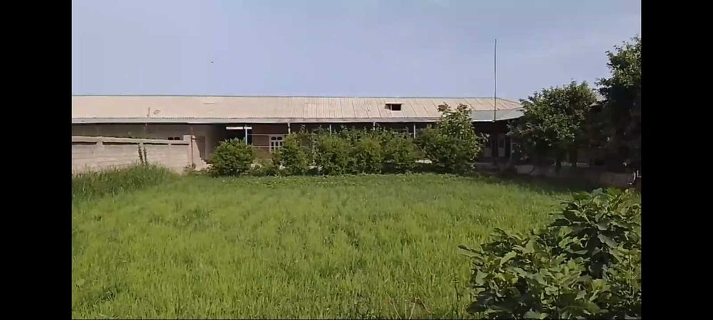 Navoiy viloyati,Qiziltepa tumani,Malikobod qishloğida hovli sotiladi