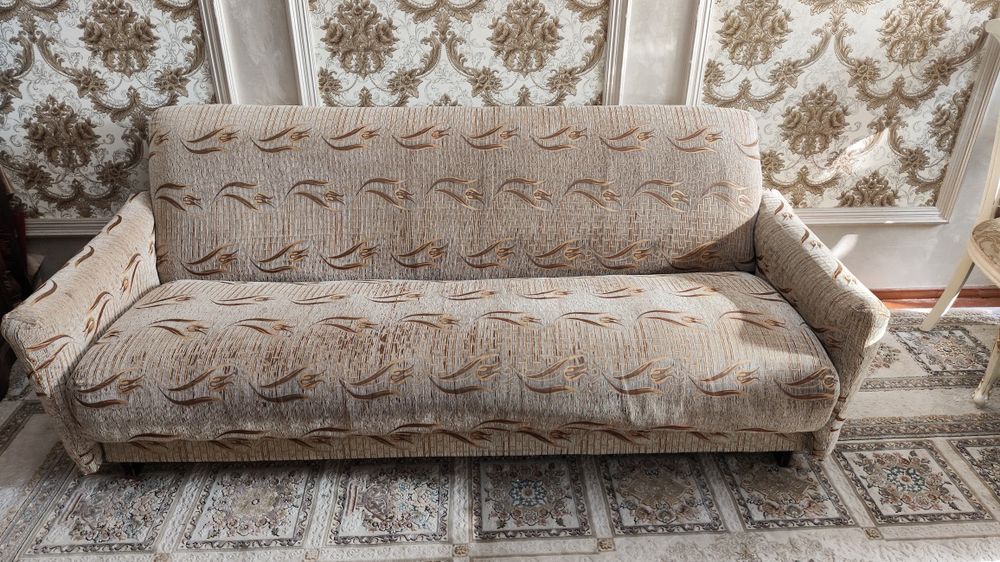 Продам диван (книжка). Самовывоз.