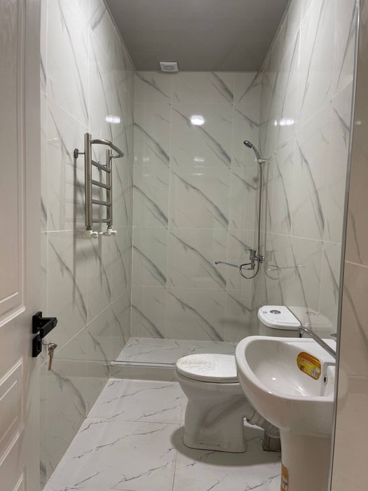 Срочно! Мирзо Улуғбек туманида  2 сотих 6 та хонали  евро участка соти