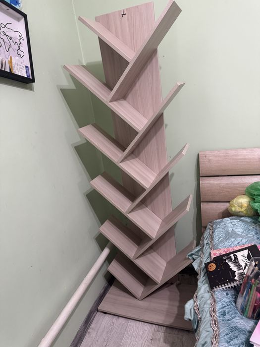 Продам книжную полку