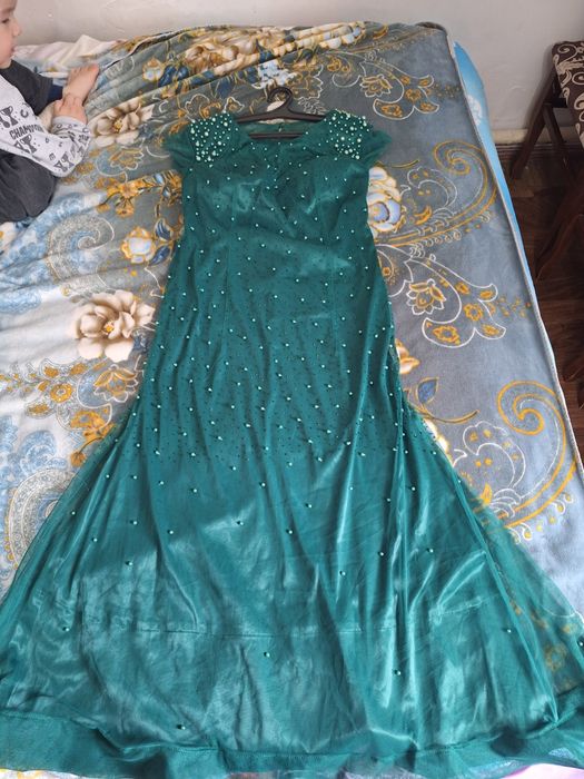 вечернее платье зелёный