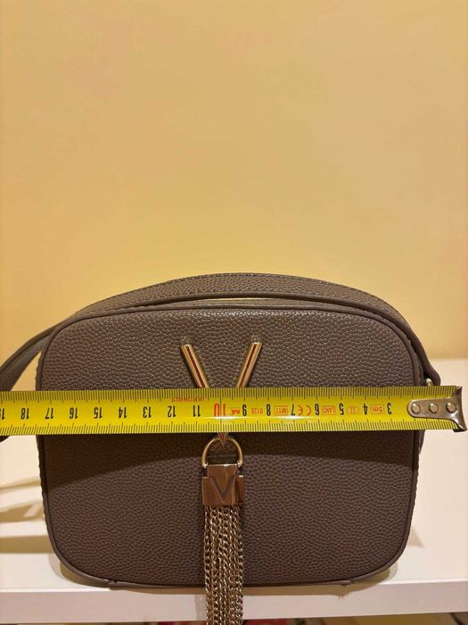 Vând geantă  eleganta mică Valentino