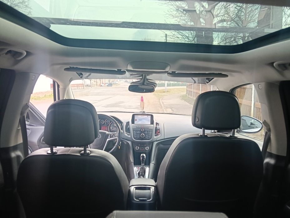 Vand Opel Zafira C/ 7 locuri / Automata/  2.0 diesel/ Foarte dotata