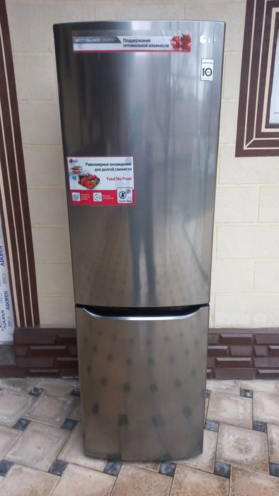 Холодильник LG двухкамерный