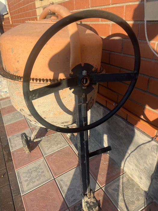 Бетономешалка.   .