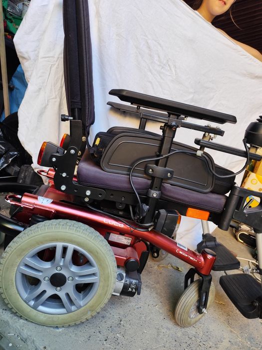 Scaun persoane handicap, dezabilitati  electric,