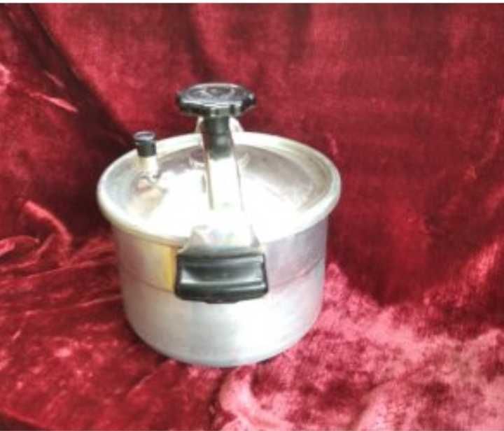 Старинни тенджери,чайници,соковарки,алуминиеви,