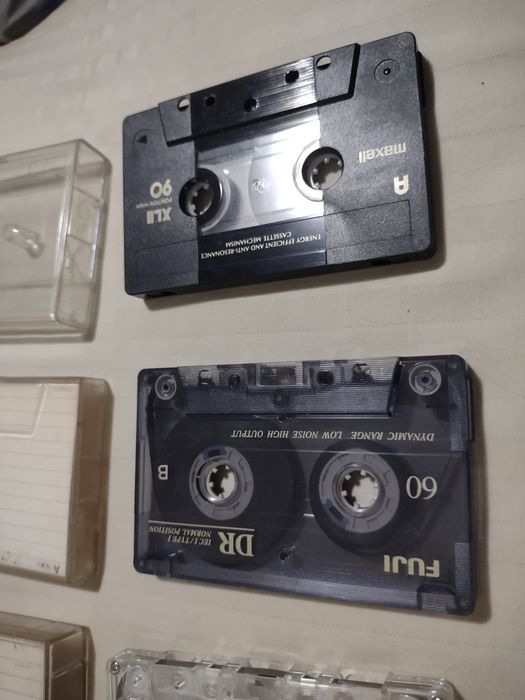 20 ron. Casete  Maxell , Fuji , Goldstar. Valabil in Iasi.