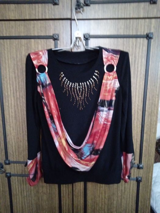 Продам блузки разные