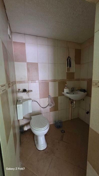 Функционален гараж със санитарен възел