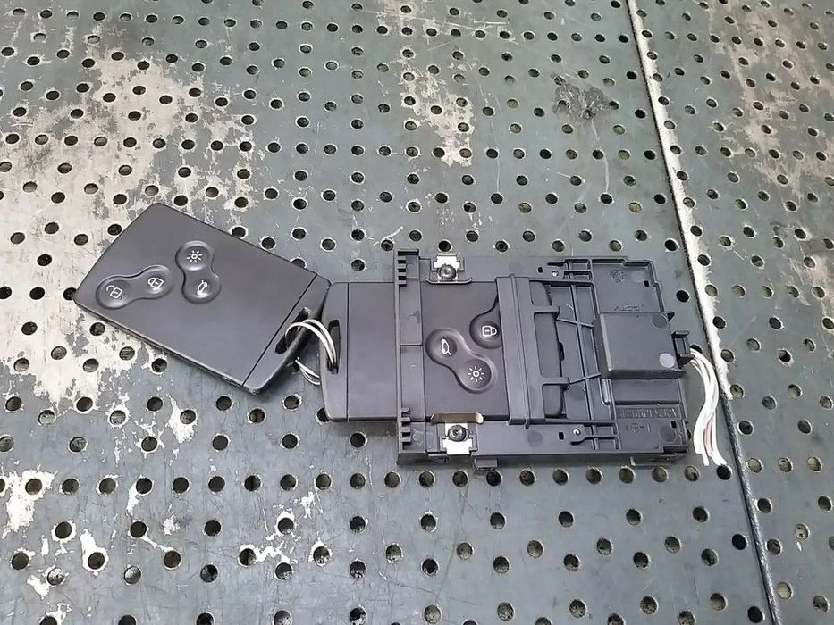 Contact cititor card renault megane 3 a2c5318518607 285909828r