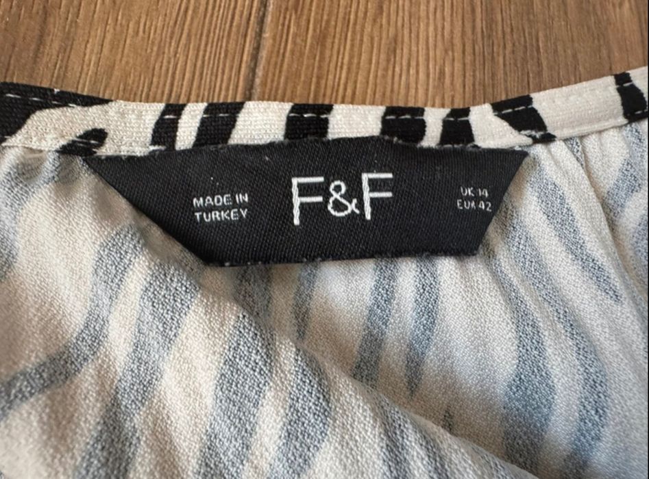 Bluza F&F, damă, mărimea L-XL, culoare alb negru, nouă