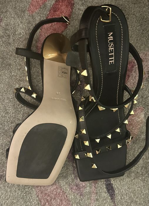 Sandale musette din piele cu tinte 39