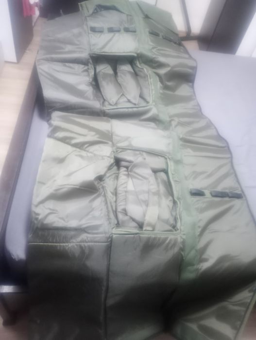 Vând geanta husă baracuda C5 208cm pt 5 lansete de 3,90 cm din 2 bucat