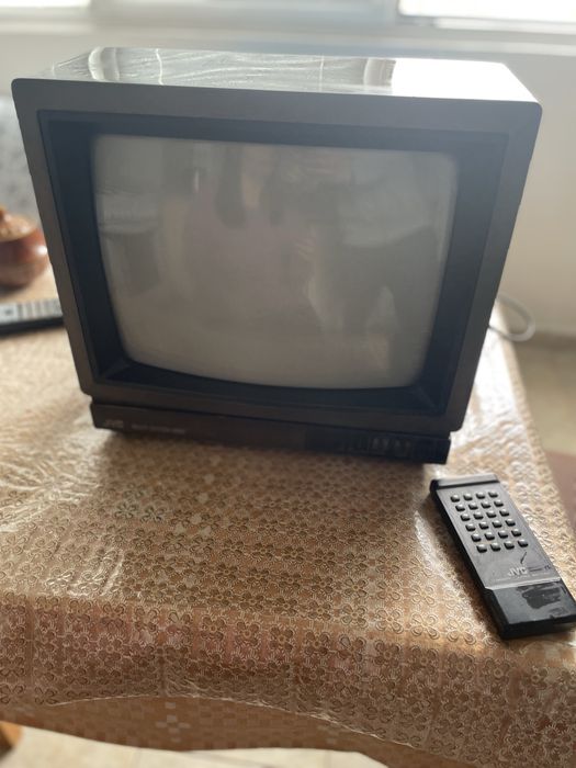 Ретро телевизор JVC