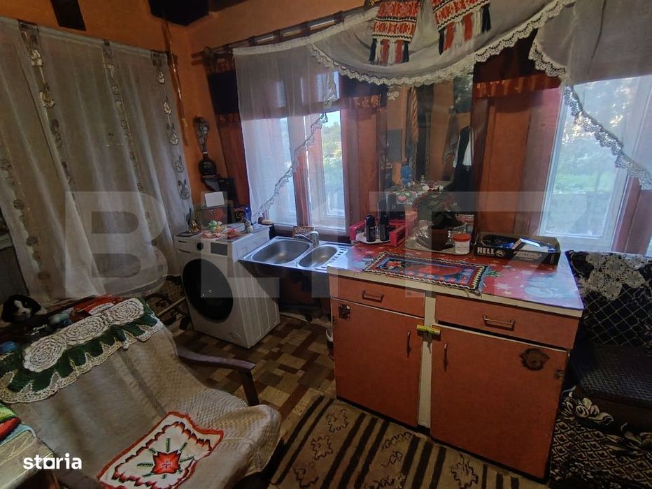 Casa cu 2 camere cu Anexe