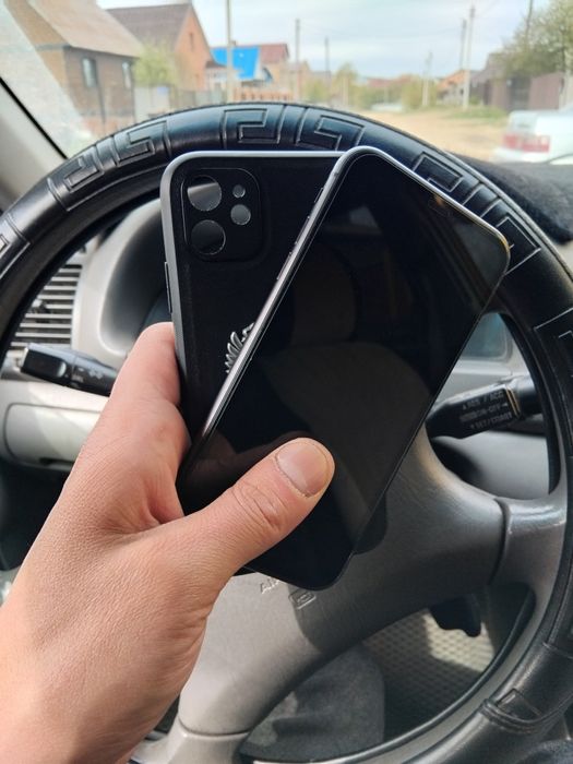 Айфон 11,128гиг,