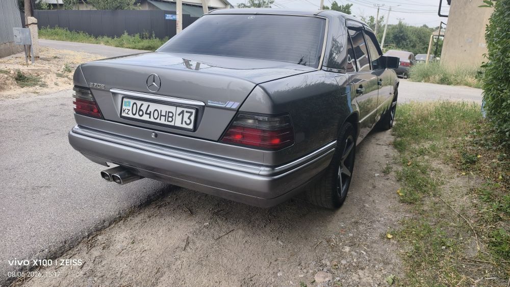 Мерседес w124E 3.2