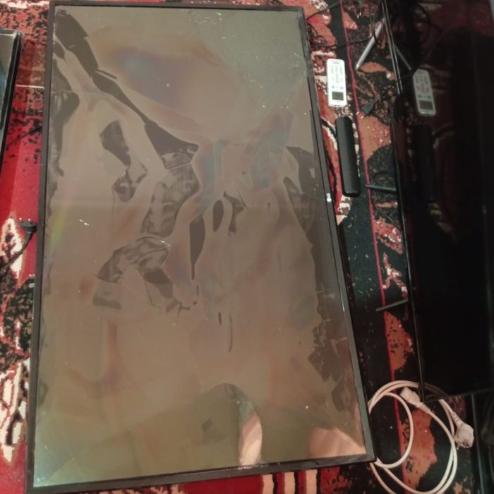 Телевизоры на запчасти