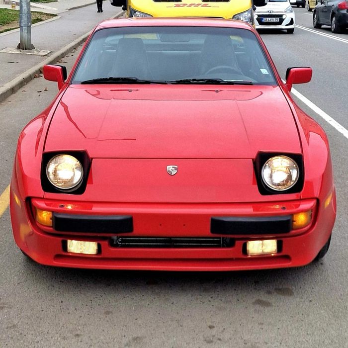 Ретро автомобил Porsche 944 S под наем