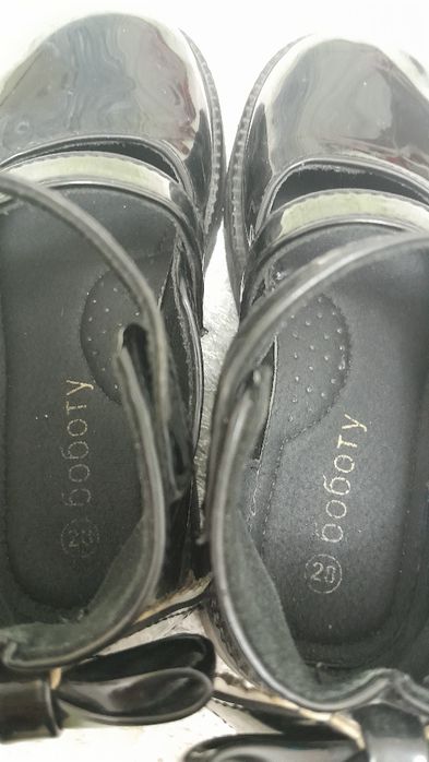 Qizlar tuflisi sotiladi 55000 sumdan. Продаётся туфли для девочек б/у