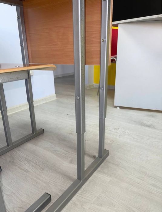 Школьные парты для учеников