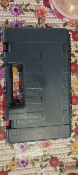 Продаю Bosh GBH 2-28F